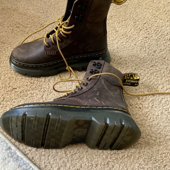 Dr. Martens Tarik Women’s size 7 boot - Picture 4 of 4